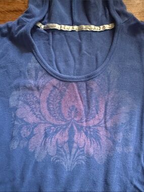Green Apple Yoga Bamboo Vibrant Lotus Long Sleeve Top - NWT - BLUE- Size Small